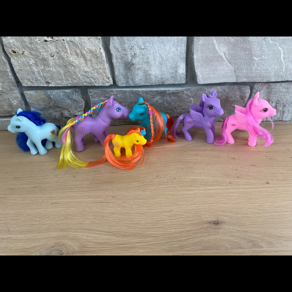 5 Generic Ponies